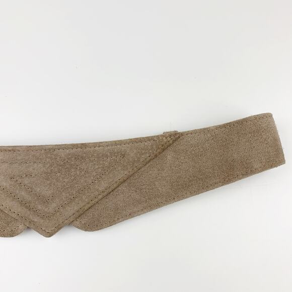 Vintage Ginnie Johansen Tan Suede Belt Triangle Design Women's - Picture 3 of 6